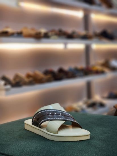 صورة شرقي اكس مطرز